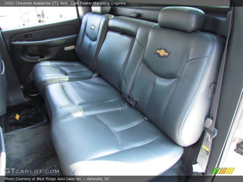 Light Pewter Metallic / Graphite 2002 Chevrolet Avalanche Z71 4x4