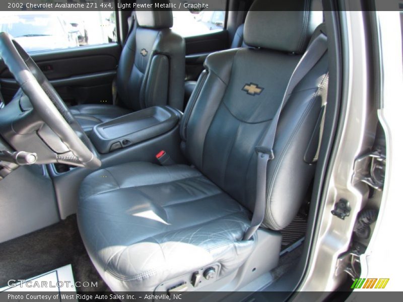 Light Pewter Metallic / Graphite 2002 Chevrolet Avalanche Z71 4x4