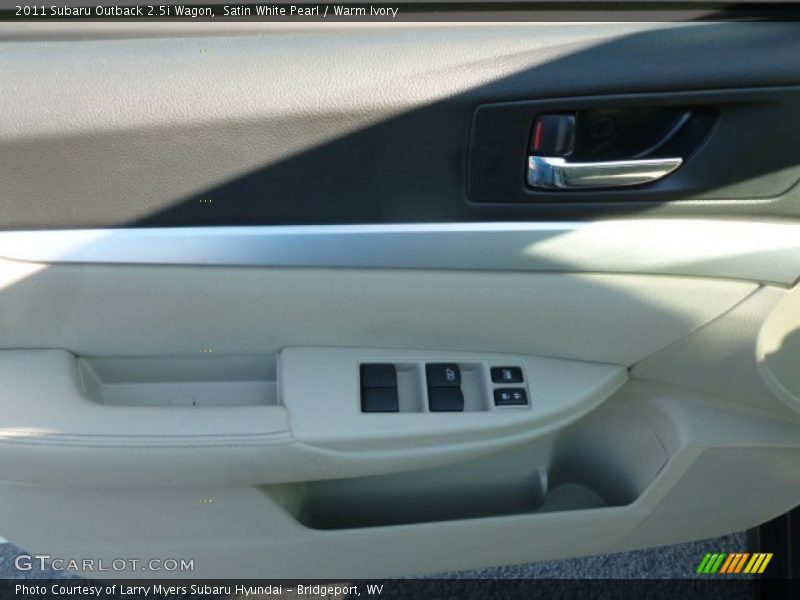 Satin White Pearl / Warm Ivory 2011 Subaru Outback 2.5i Wagon