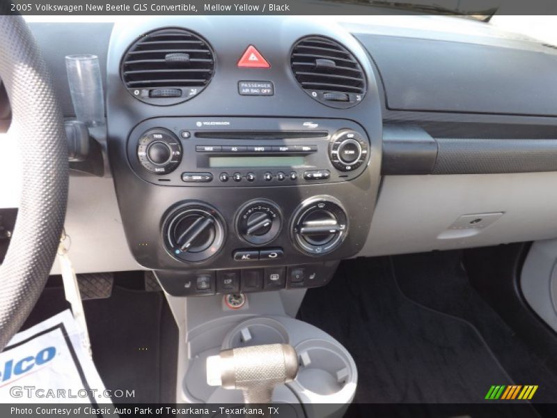 Mellow Yellow / Black 2005 Volkswagen New Beetle GLS Convertible