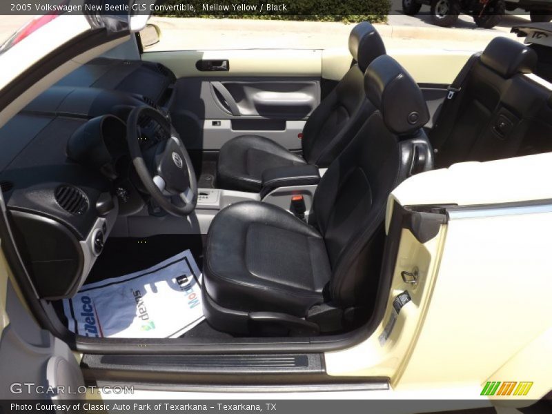 Mellow Yellow / Black 2005 Volkswagen New Beetle GLS Convertible