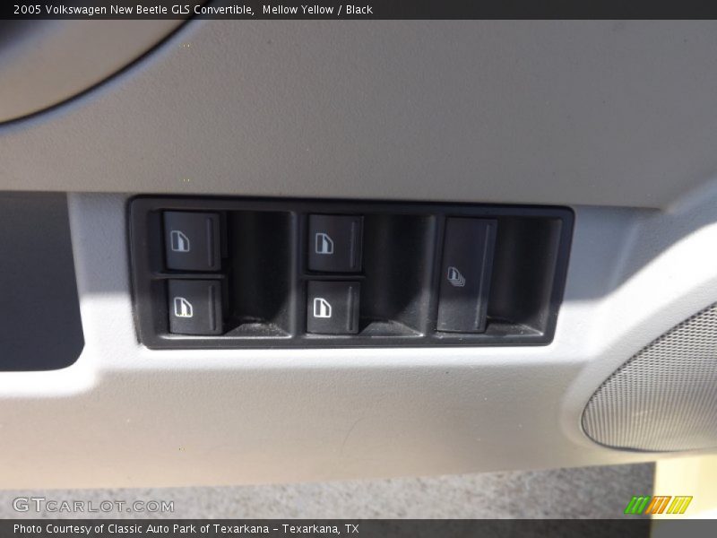 Mellow Yellow / Black 2005 Volkswagen New Beetle GLS Convertible