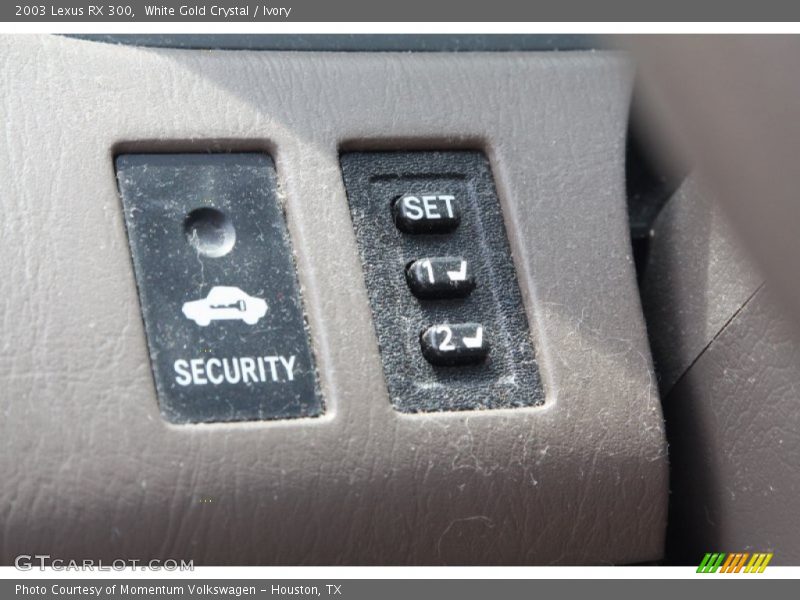 Controls of 2003 RX 300