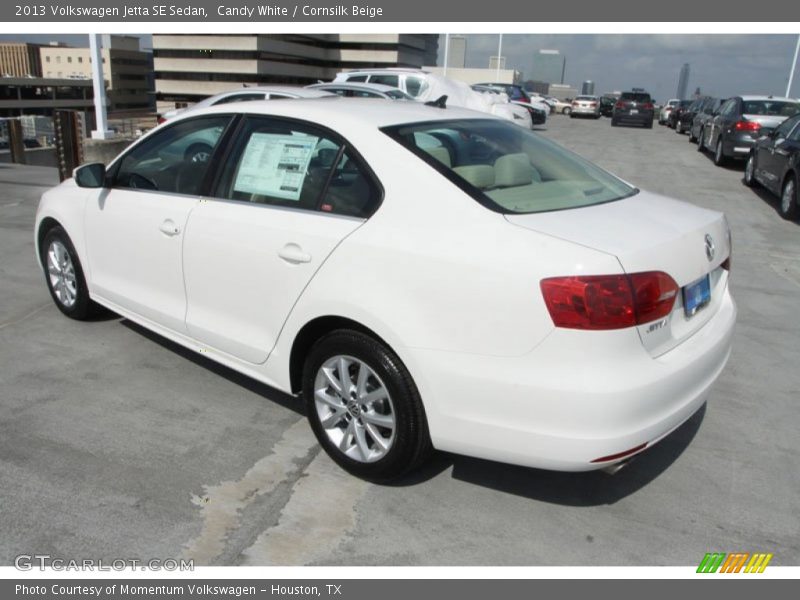 Candy White / Cornsilk Beige 2013 Volkswagen Jetta SE Sedan