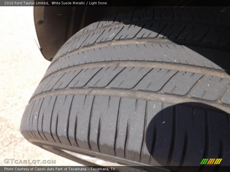 White Suede Metallic / Light Stone 2010 Ford Taurus Limited