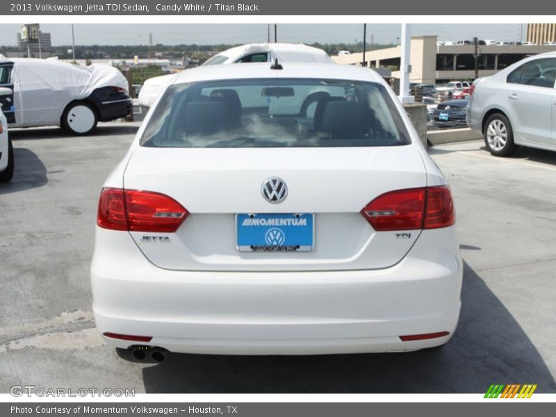 Candy White / Titan Black 2013 Volkswagen Jetta TDI Sedan