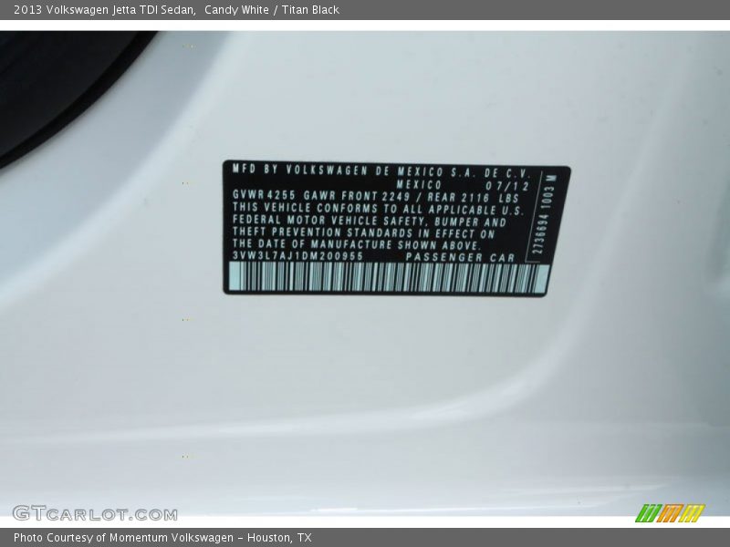Candy White / Titan Black 2013 Volkswagen Jetta TDI Sedan