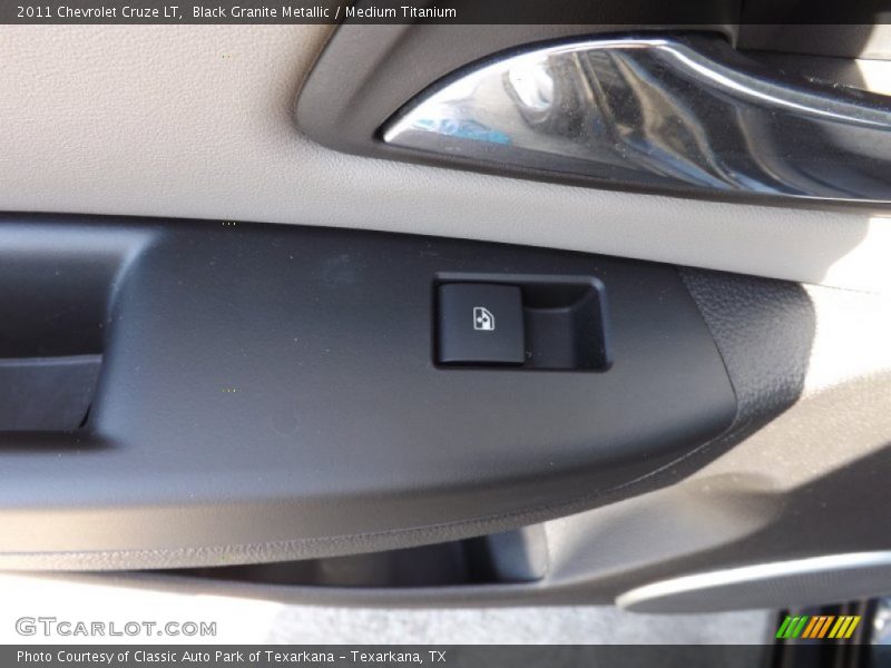Black Granite Metallic / Medium Titanium 2011 Chevrolet Cruze LT