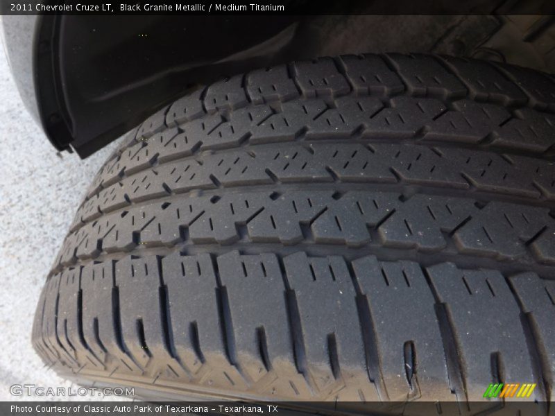 Black Granite Metallic / Medium Titanium 2011 Chevrolet Cruze LT