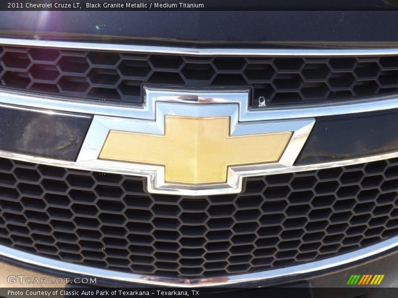 Black Granite Metallic / Medium Titanium 2011 Chevrolet Cruze LT