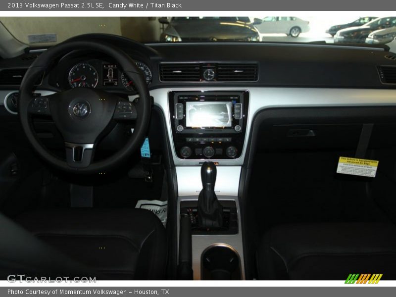 Candy White / Titan Black 2013 Volkswagen Passat 2.5L SE