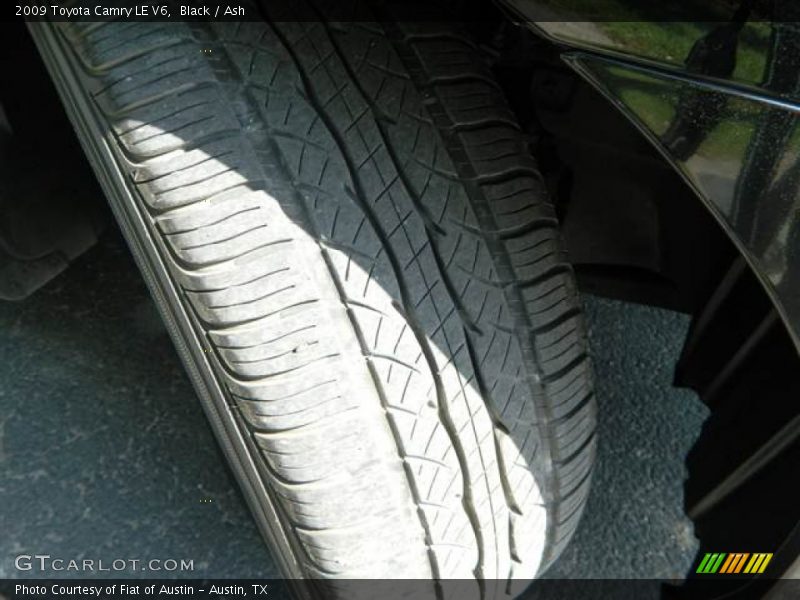 Black / Ash 2009 Toyota Camry LE V6