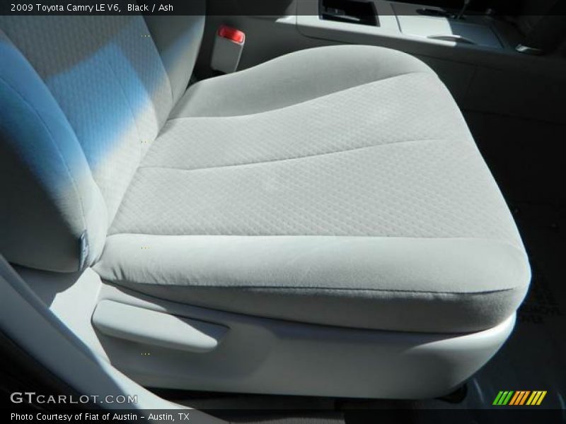Black / Ash 2009 Toyota Camry LE V6
