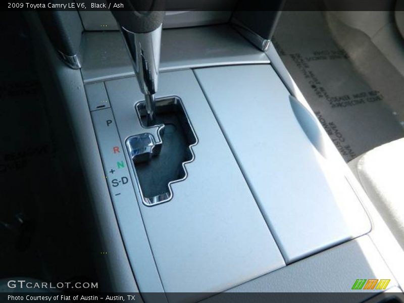 Black / Ash 2009 Toyota Camry LE V6