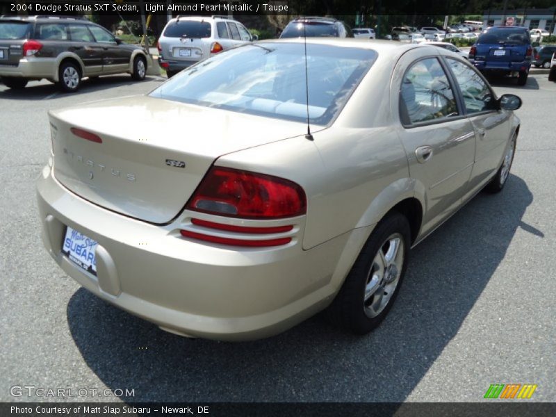 Light Almond Pearl Metallic / Taupe 2004 Dodge Stratus SXT Sedan