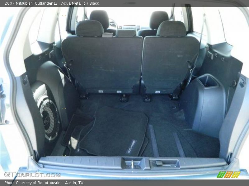 2007 Outlander LS Trunk