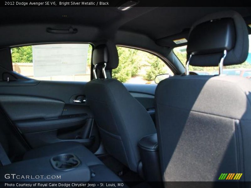 Bright Silver Metallic / Black 2012 Dodge Avenger SE V6