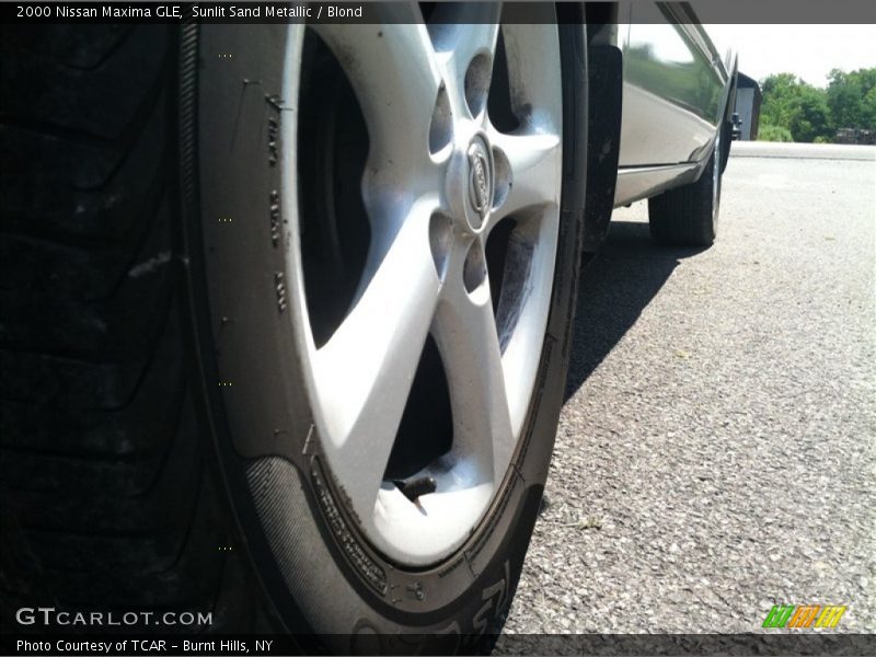 Sunlit Sand Metallic / Blond 2000 Nissan Maxima GLE