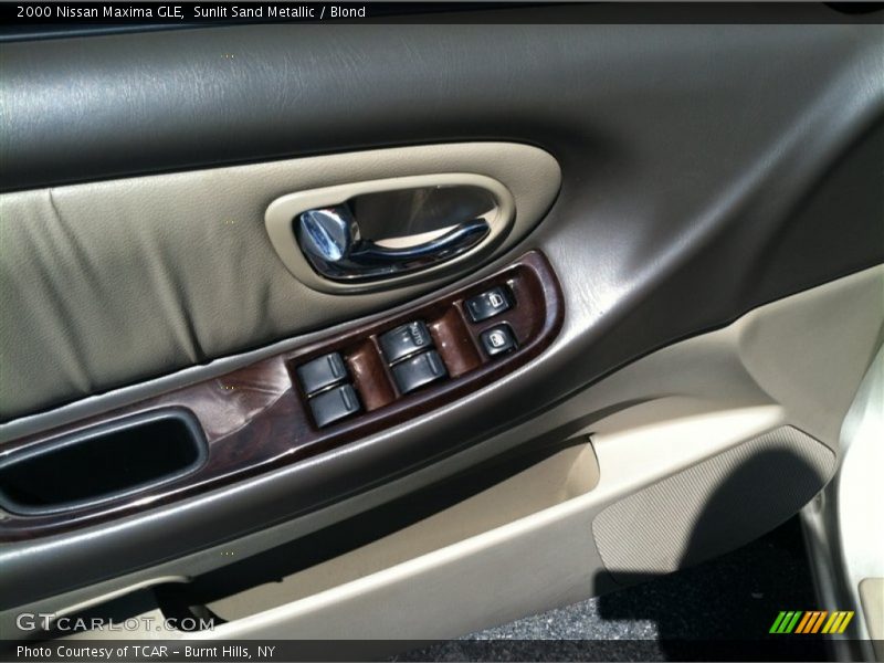 Sunlit Sand Metallic / Blond 2000 Nissan Maxima GLE