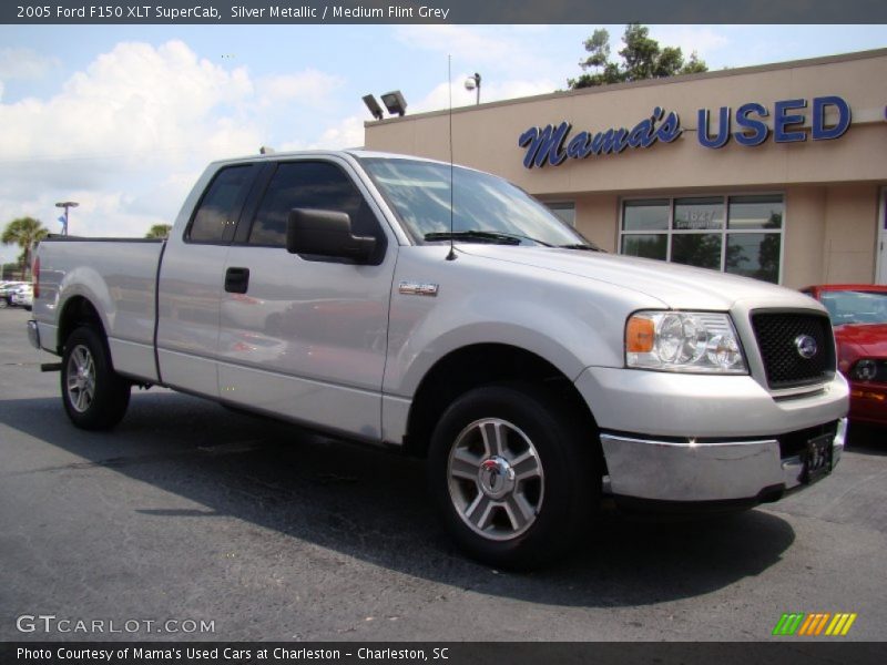 Silver Metallic / Medium Flint Grey 2005 Ford F150 XLT SuperCab