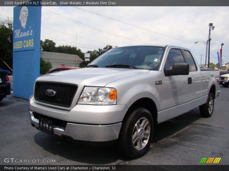 Silver Metallic / Medium Flint Grey 2005 Ford F150 XLT SuperCab