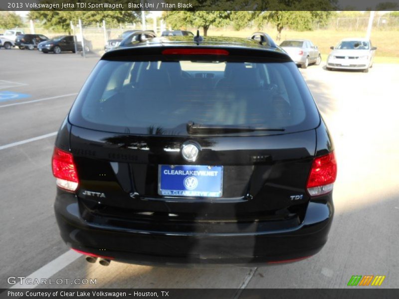 Black Uni / Titan Black 2013 Volkswagen Jetta TDI SportWagen