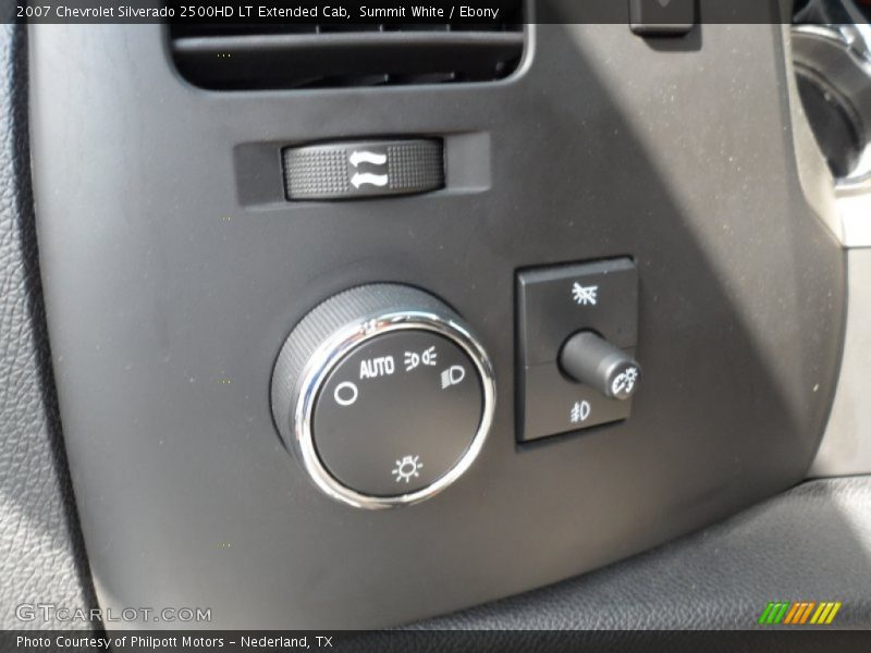 Controls of 2007 Silverado 2500HD LT Extended Cab