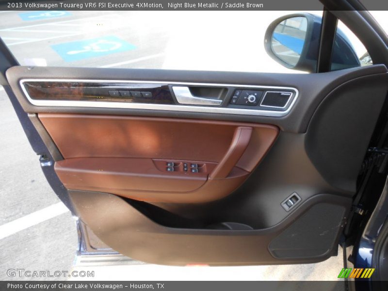 Door Panel of 2013 Touareg VR6 FSI Executive 4XMotion