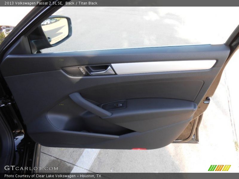 Black / Titan Black 2013 Volkswagen Passat 2.5L SE