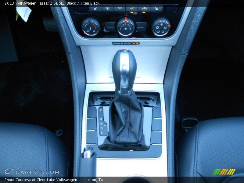 Black / Titan Black 2013 Volkswagen Passat 2.5L SE