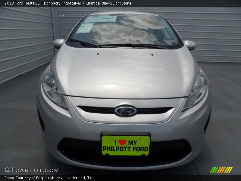 Ingot Silver / Charcoal Black/Light Stone 2013 Ford Fiesta SE Hatchback