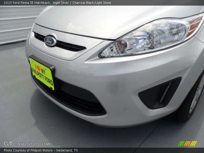 Ingot Silver / Charcoal Black/Light Stone 2013 Ford Fiesta SE Hatchback