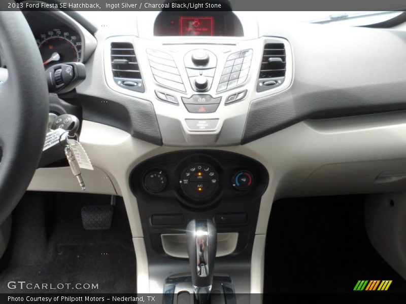 Ingot Silver / Charcoal Black/Light Stone 2013 Ford Fiesta SE Hatchback