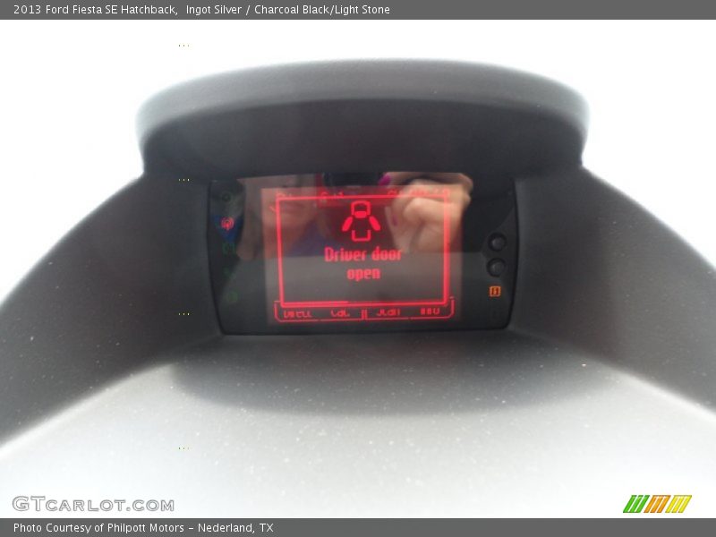 Ingot Silver / Charcoal Black/Light Stone 2013 Ford Fiesta SE Hatchback