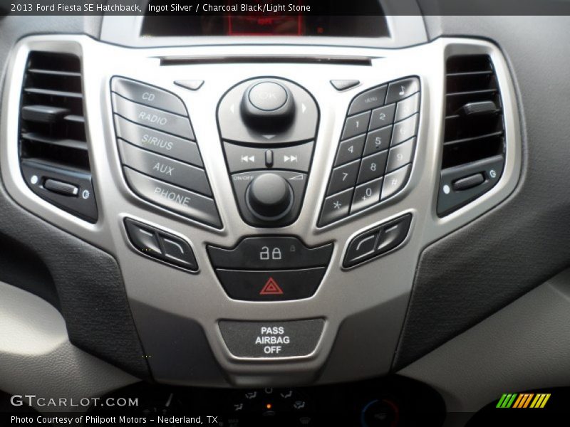 Controls of 2013 Fiesta SE Hatchback