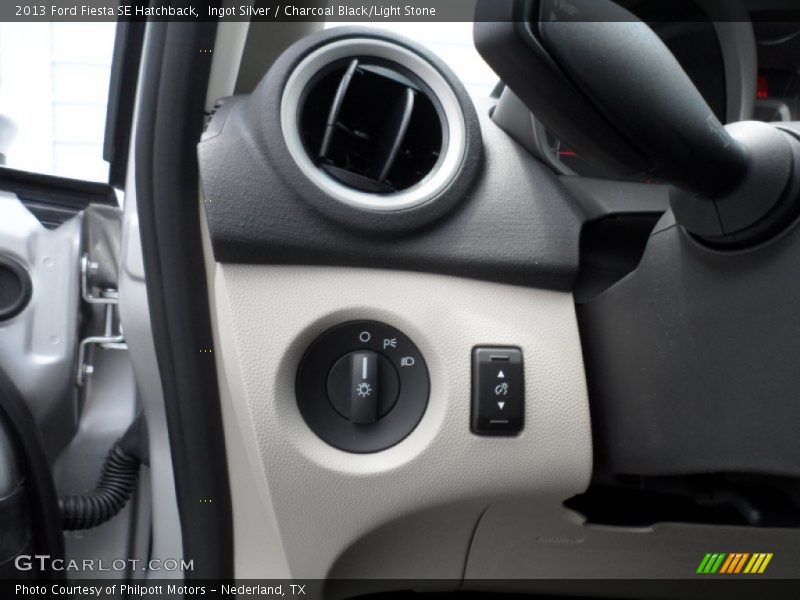 Controls of 2013 Fiesta SE Hatchback
