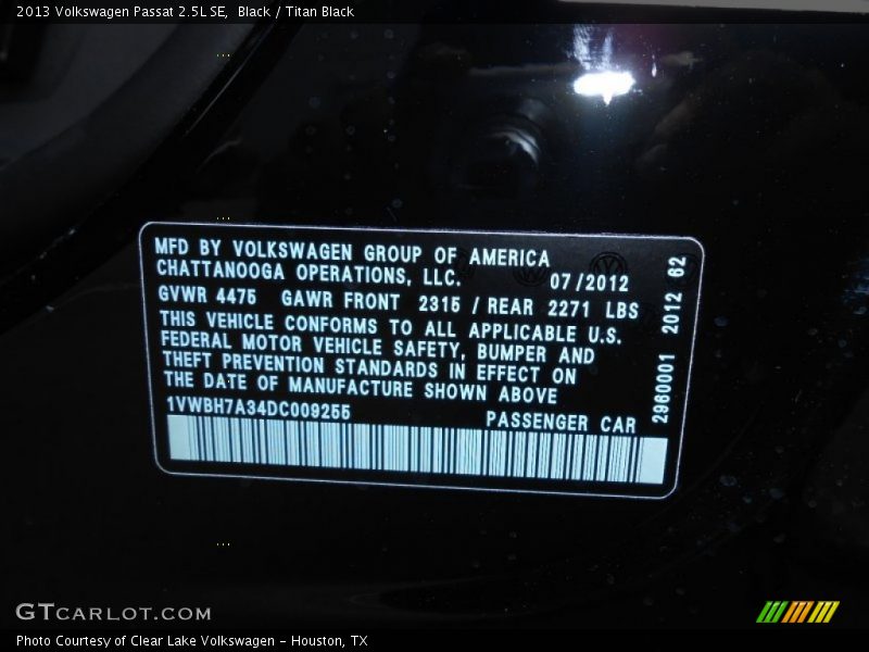 Black / Titan Black 2013 Volkswagen Passat 2.5L SE