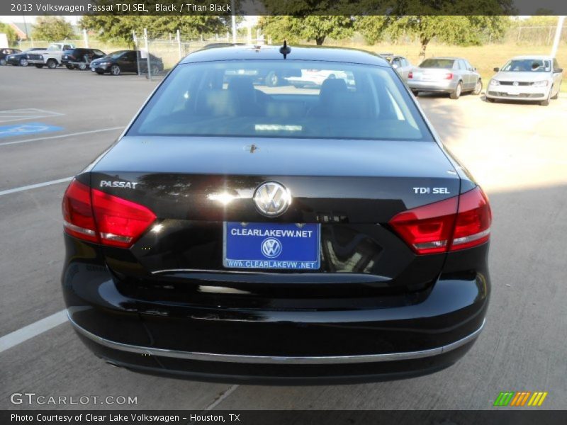 Black / Titan Black 2013 Volkswagen Passat TDI SEL