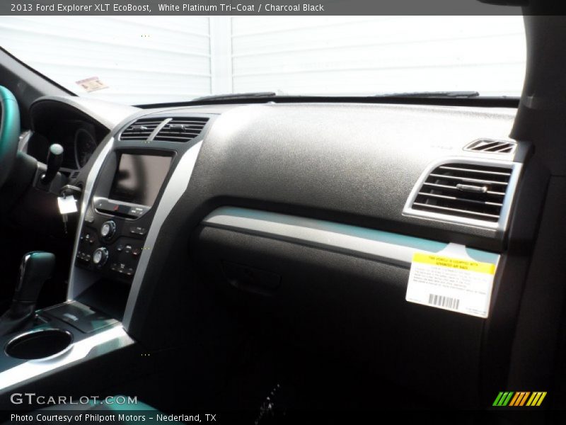 White Platinum Tri-Coat / Charcoal Black 2013 Ford Explorer XLT EcoBoost