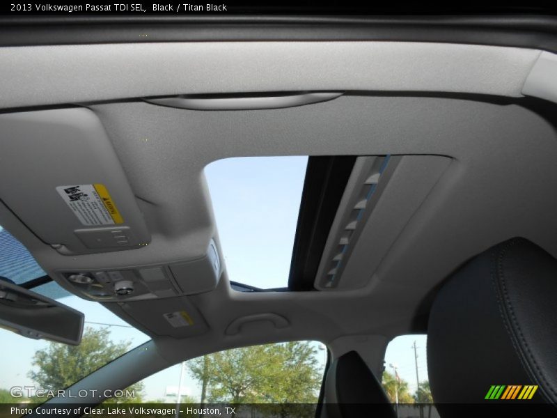Black / Titan Black 2013 Volkswagen Passat TDI SEL