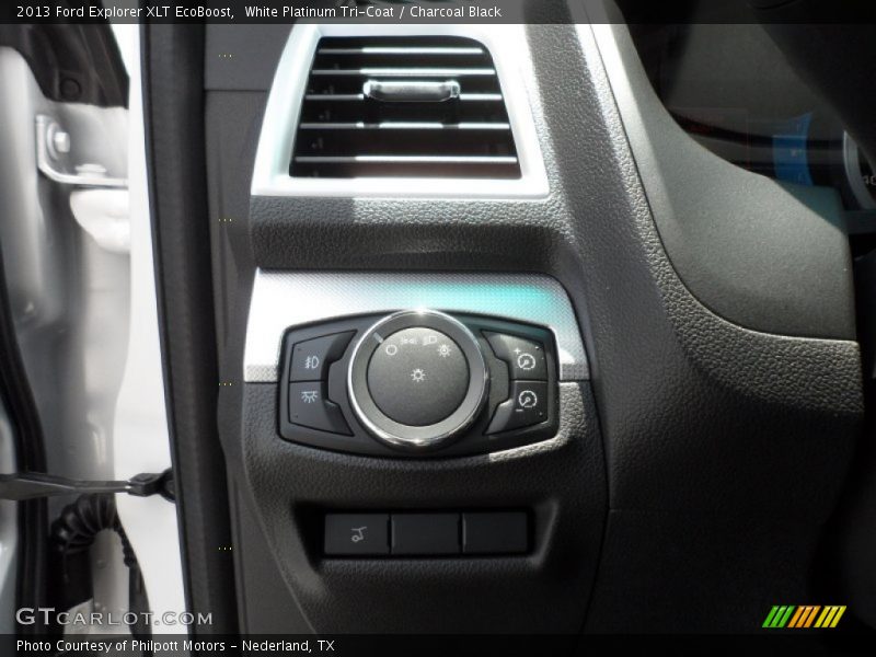 White Platinum Tri-Coat / Charcoal Black 2013 Ford Explorer XLT EcoBoost