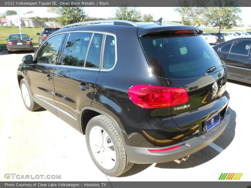 Deep Black Metallic / Black 2012 Volkswagen Tiguan SE