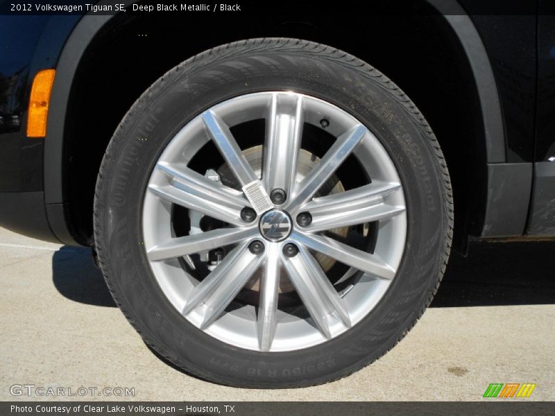 Deep Black Metallic / Black 2012 Volkswagen Tiguan SE