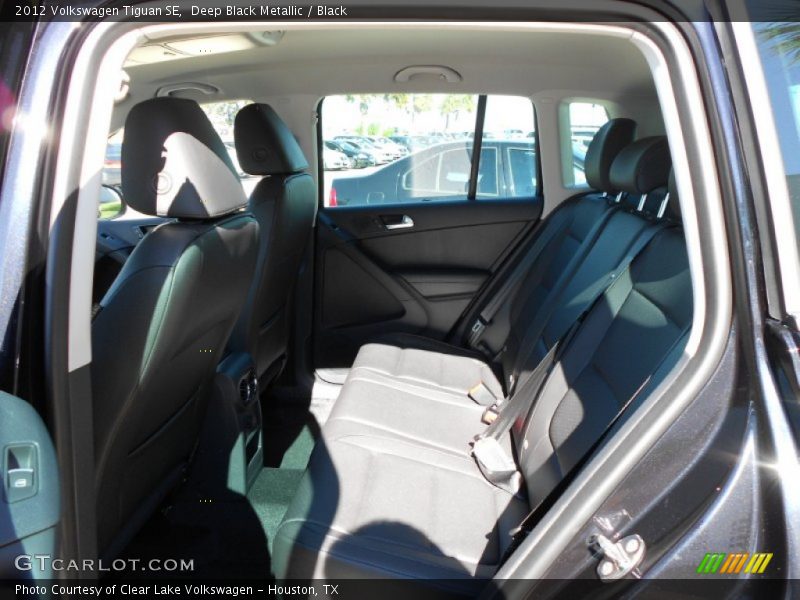 Deep Black Metallic / Black 2012 Volkswagen Tiguan SE