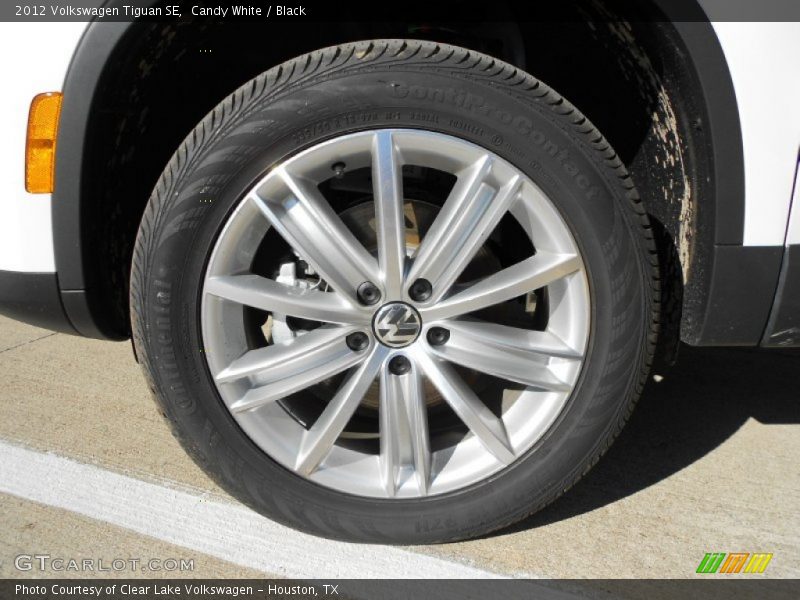 Candy White / Black 2012 Volkswagen Tiguan SE