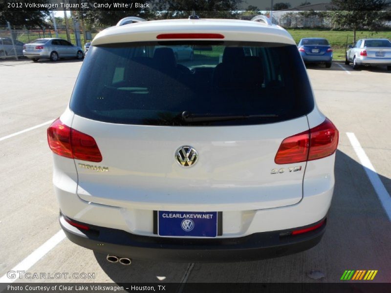 Candy White / Black 2012 Volkswagen Tiguan SE