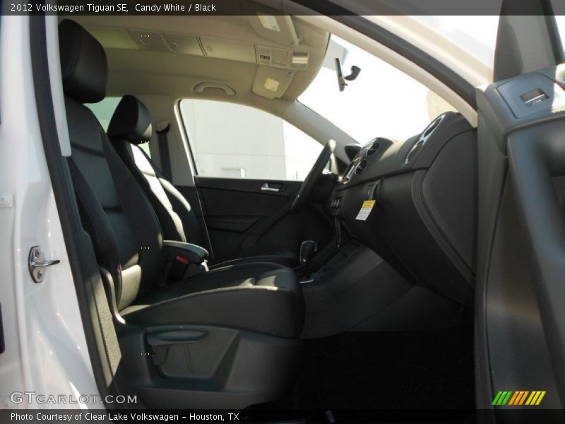Candy White / Black 2012 Volkswagen Tiguan SE