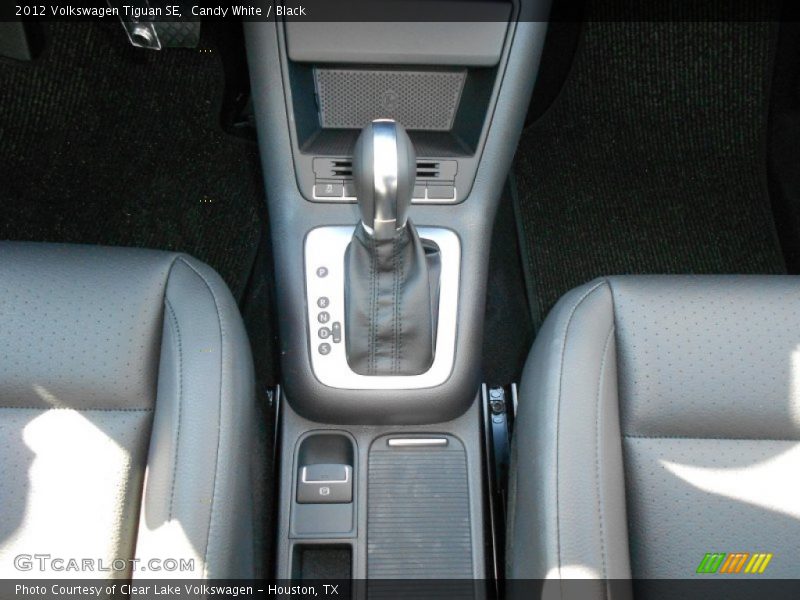 Candy White / Black 2012 Volkswagen Tiguan SE