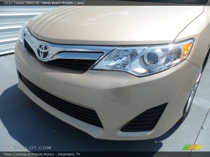 Sandy Beach Metallic / Ivory 2012 Toyota Camry LE