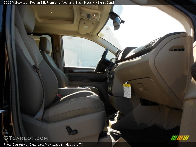 Nocturne Black Metallic / Sierra Sand 2012 Volkswagen Routan SEL Premium